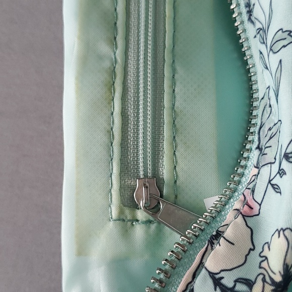 Floral Fanny Pack - Picture 4 of 4